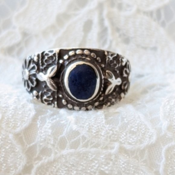 Jewelry - Sterling silver ring